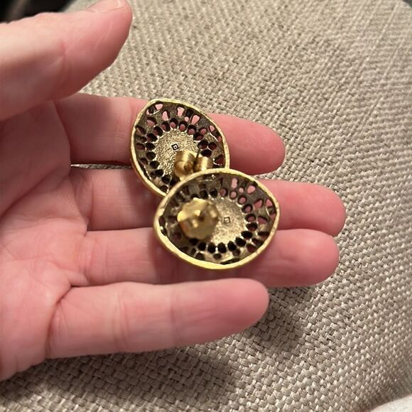 Vintage Gold Avon? faux Pearl earrings - Picture 3 of 3